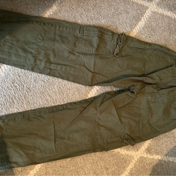 Aeropostal utility straight leg cargo pants. - Picture 2 of 3